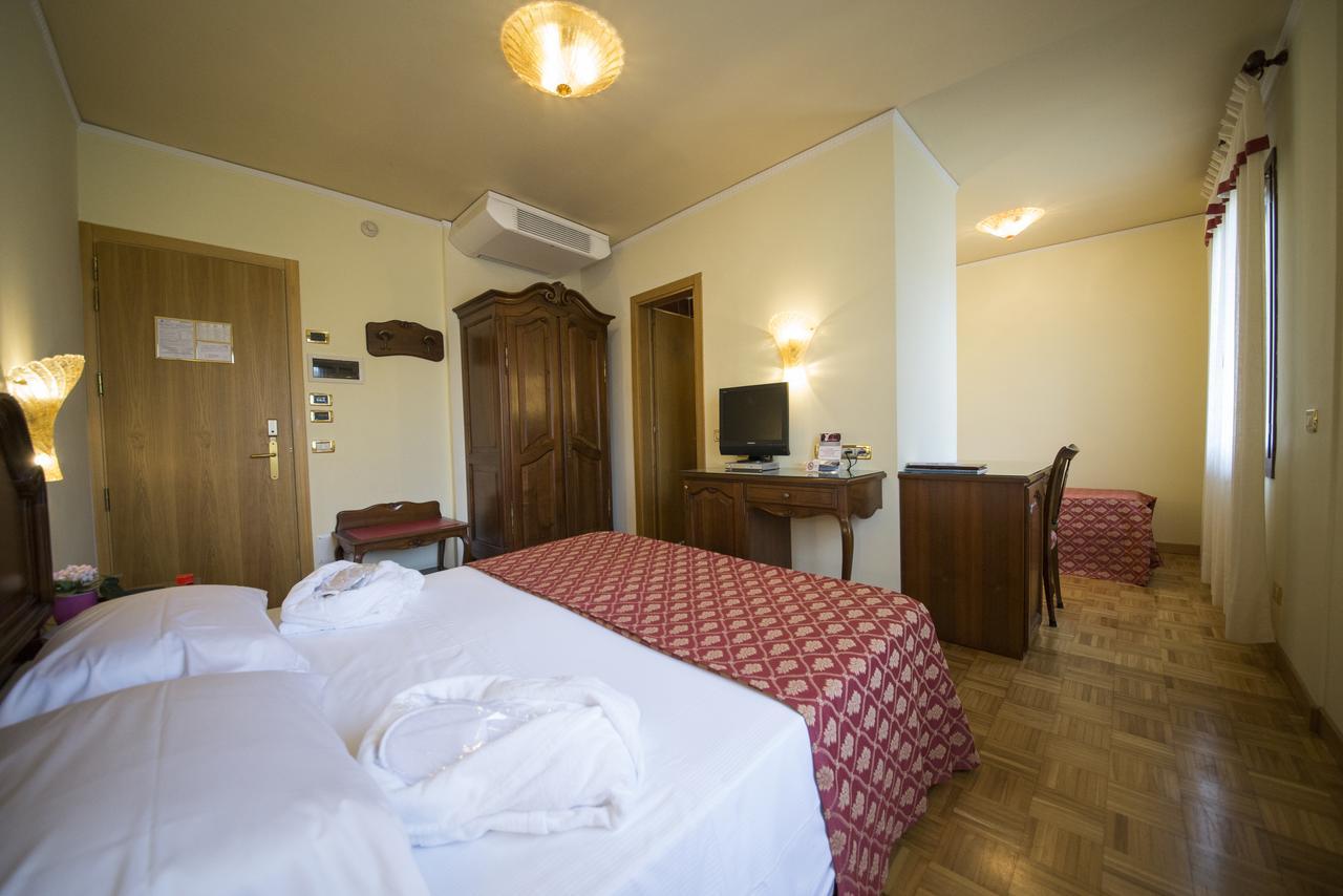 Hotel Spessotto Портогруаро Экстерьер фото
