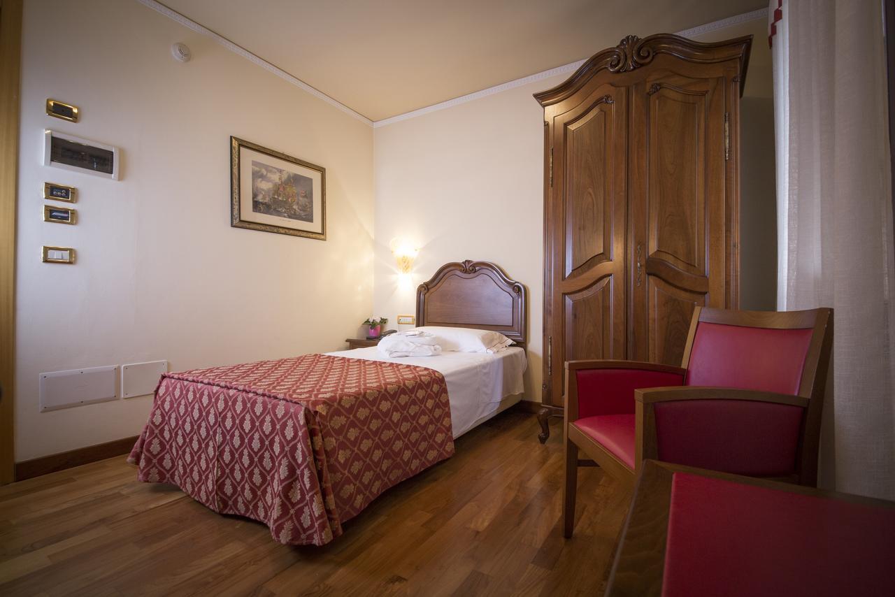 Hotel Spessotto Портогруаро Экстерьер фото